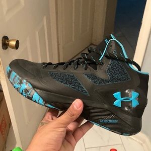 Under armor clutch sz9